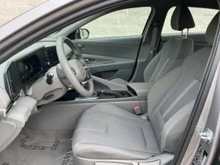 Hyundai ELANTRA 2024 SE Sedán de 4 puertas
