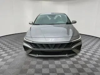 Hyundai ELANTRA 2024 SE Sedán de 4 puertas