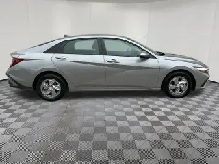 Hyundai ELANTRA 2024 SE Sedán de 4 puertas