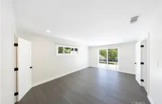 3 Newport Ave, 3 baños