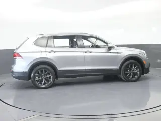 Volkswagen Tiguan 2024 Edición Wolfsburg SUV de 4 puertas