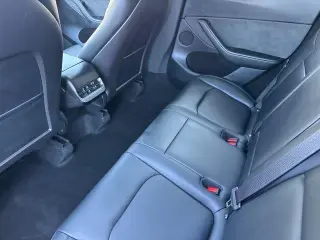 Tesla Model Y 2023 Tracción Total (AWD) Crossover de 4 puertas