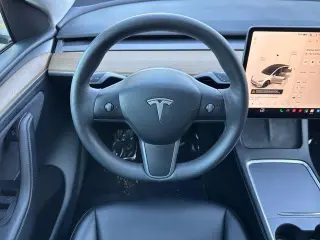 Tesla Model Y 2023 Tracción Total (AWD) Crossover de 4 puertas