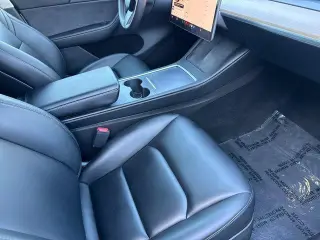 Tesla Model Y 2023 Tracción Total (AWD) Crossover de 4 puertas