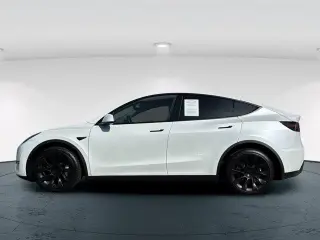 Tesla Model Y 2023 Tracción Total (AWD) Crossover de 4 puertas