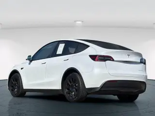 Tesla Model Y 2023 Tracción Total (AWD) Crossover de 4 puertas