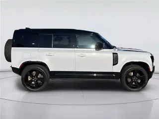 Land Rover Defender 2022 con tracción en las cuatro ruedas 110 X-Dynamic HSE de cuatro puertas SUV