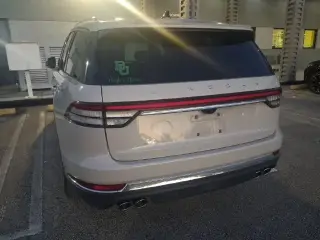 Lincoln Aviator 2023 Standard SUV de 4 puertas