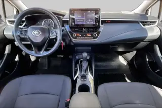 Sedán Toyota Corolla 2020 LE de 4 puertas