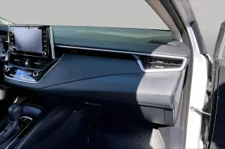 Sedán Toyota Corolla 2020 LE de 4 puertas