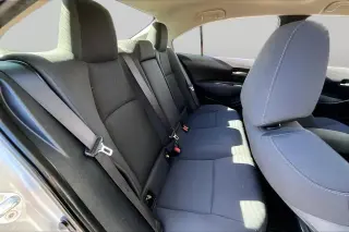 Sedán Toyota Corolla 2020 LE de 4 puertas