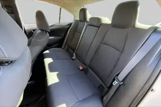 Sedán Toyota Corolla 2020 LE de 4 puertas