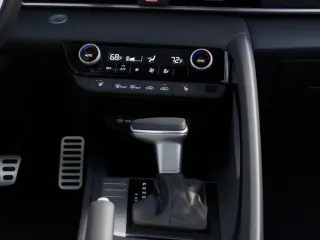Hyundai ELANTRA 2026 Sedán Deportivo SEL de 4 puertas