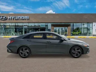 Hyundai ELANTRA 2026 Sedán Deportivo SEL de 4 puertas