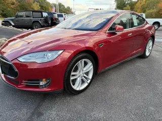 2014 Tesla Model S