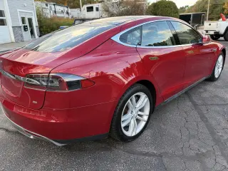 2014 Tesla Model S