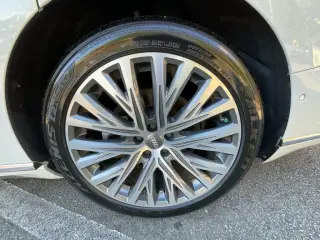 Audi A8 L 2019 AWD quattro 55 TFSI 4dr Sedán