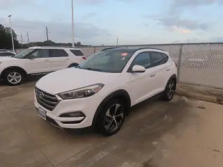Hyundai TUCSON 2016 Limited 4 SUV
