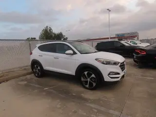 Hyundai TUCSON 2016 Limited 4 SUV