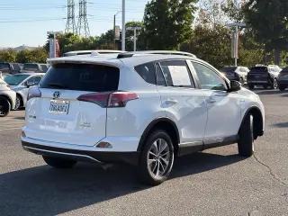 Toyota RAV4 Híbrido 2018 AWD XLE SUV 4 puertas