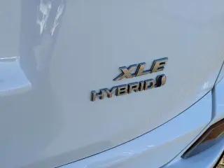 Toyota RAV4 Híbrido 2018 AWD XLE SUV 4 puertas