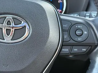 Toyota RAV4 Híbrido 2024 AWD XLE Premium 4dr SUV