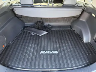 Toyota RAV4 Híbrido 2024 AWD XLE Premium 4dr SUV