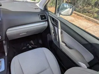 Subaru Forester 2018 con tracción en las cuatro ruedas 2.5i 4dr Wagon CVT