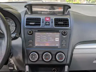 Subaru Forester 2018 con tracción en las cuatro ruedas 2.5i 4dr Wagon CVT