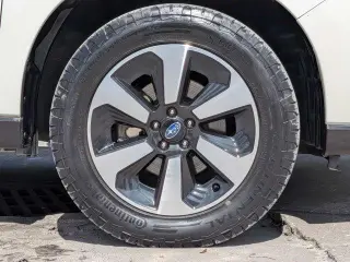 Subaru Forester 2018 con tracción en las cuatro ruedas 2.5i 4dr Wagon CVT