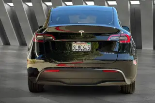 Tesla Model Y 2024 AWD Long Range 4dr Crossover
