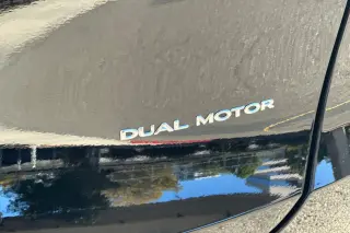 Tesla Model Y 2023 AWD Long Range 4dr Crossover