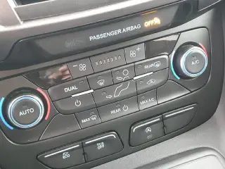 Ford Transit Connect 2021 XL 4dr LWB Mini-Van con Puerta Trasera Levadiza