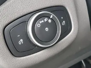 Ford Transit Connect 2021 XL 4dr LWB Mini-Van con Puerta Trasera Levadiza