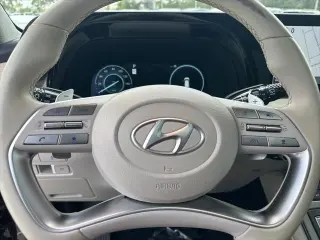 Hyundai VENUE 2026 SEL 4dr Crossover