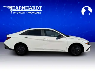 Hyundai ELANTRA 2026 SEL Sport Premium 4dr Sedán