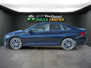 Volkswagen Jetta 2025 SE 4dr Sedán