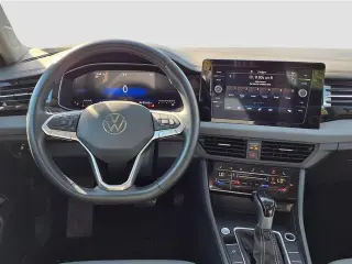 Volkswagen Jetta 2025 SE 4dr Sedán