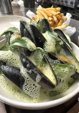 RESTAURANTE NUEVO SUNSET BLVD