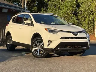Toyota RAV4 2018 XLE 4 SUV