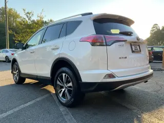 Toyota RAV4 2018 XLE 4 SUV