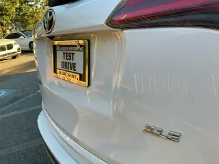 Toyota RAV4 2018 XLE 4 SUV