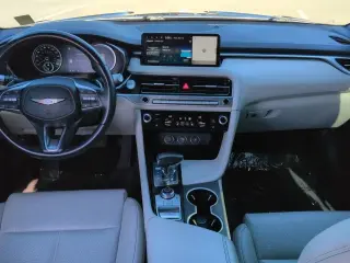 Genesis G70 2024 2.5T Estándar 4 tracciones Sedán