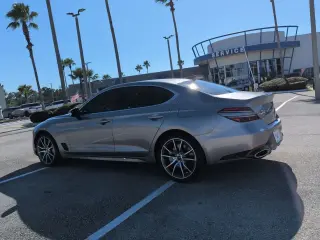 Genesis G70 2024 2.5T Estándar 4 tracciones Sedán