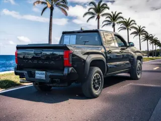 Toyota Tacoma 2025 4x4 SR5 4dr Double Cab 5.0 ft SB