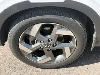 Hyundai VENUE 2024 Limited 4 puertas Crossover