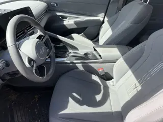 Hyundai ELANTRA 2025 SEL Sport 4dr Sedán