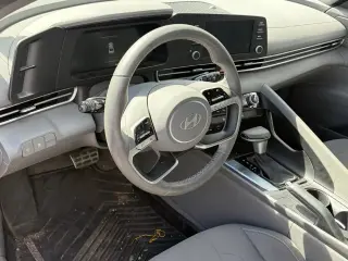 Hyundai ELANTRA 2025 SEL Sport 4dr Sedán