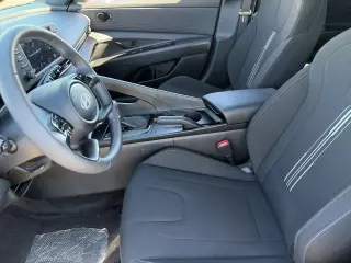 Hyundai ELANTRA 2025 SEL Sport 4dr Sedán