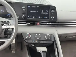 Hyundai ELANTRA 2024 SE 4dr Sedán